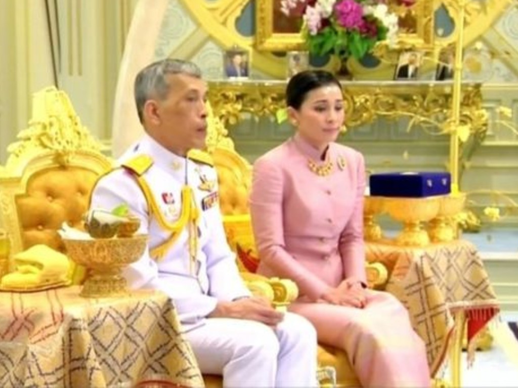 Raja Thailand Maha Vajiralongkorn dan Ratu Suthida Vajiralongkorn Na Ayutthaya