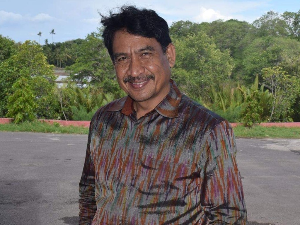 Prof. Heri Tahir