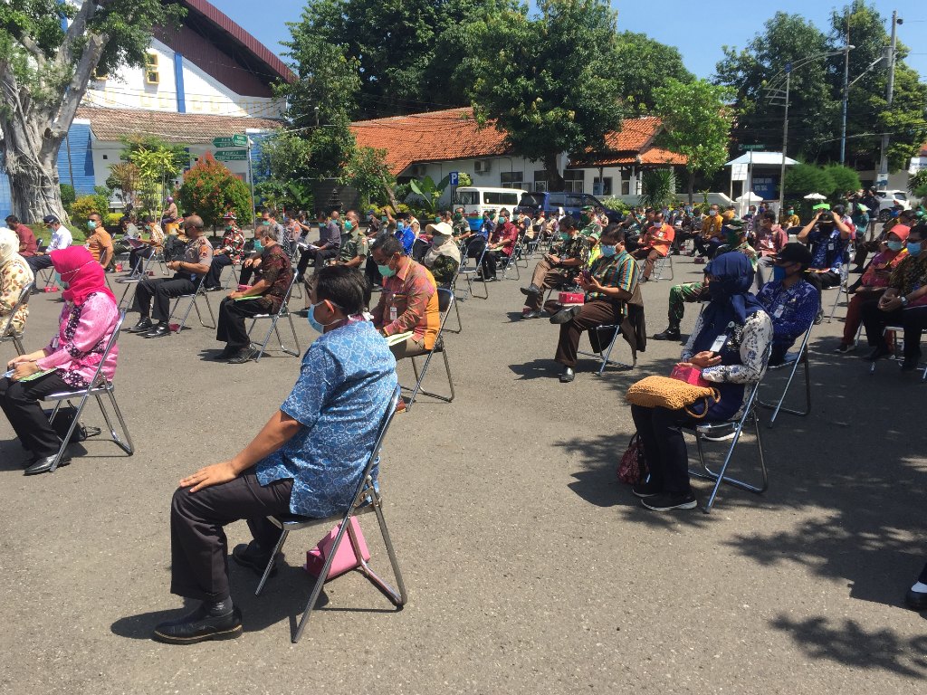 rapat berjemur