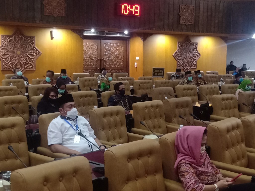 Rapat Paripurna DPRD Jatim