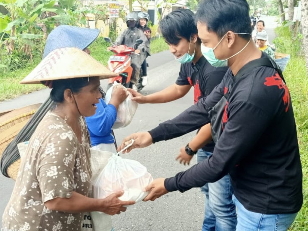 pembagian sembako di sleman