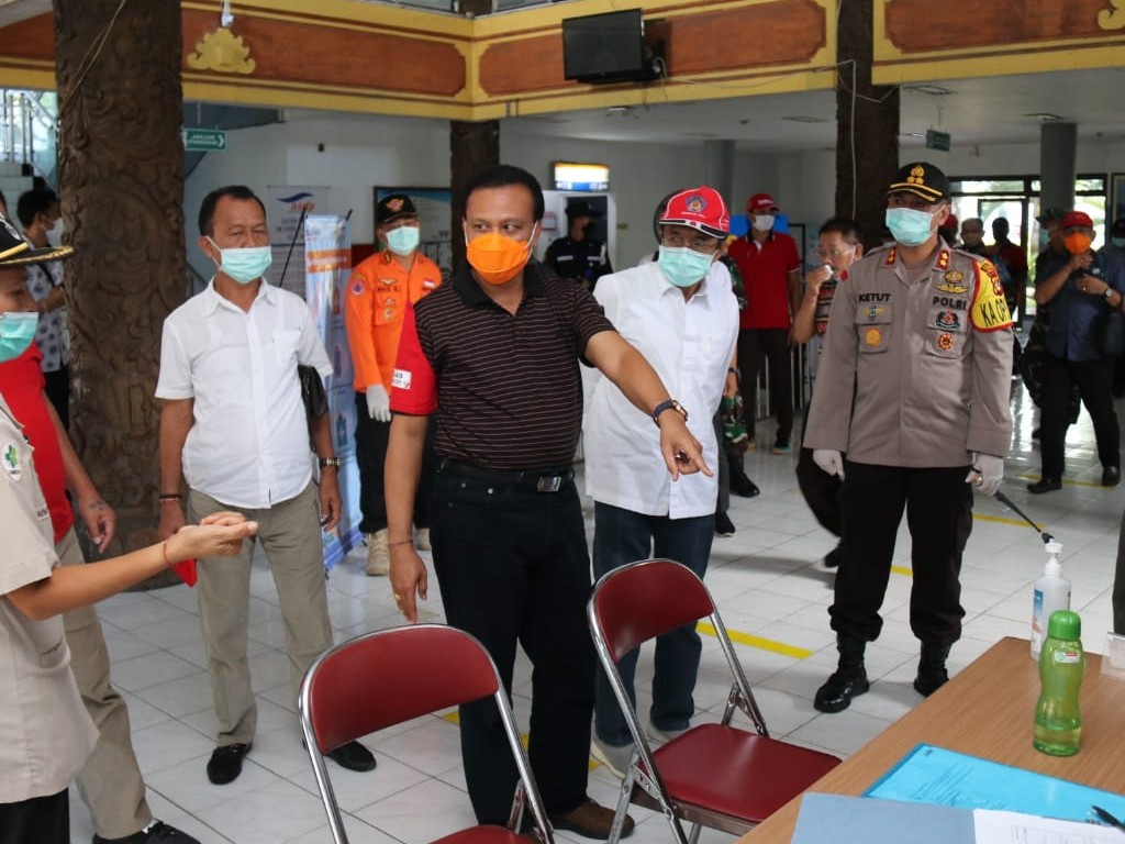 Sekretaris Desa Pemerintah Provinsi Bali, Dewa Made Indra