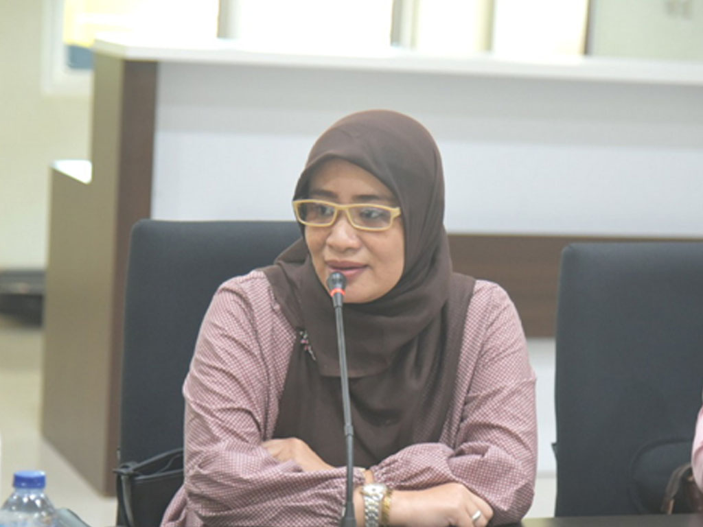 fitri adv10