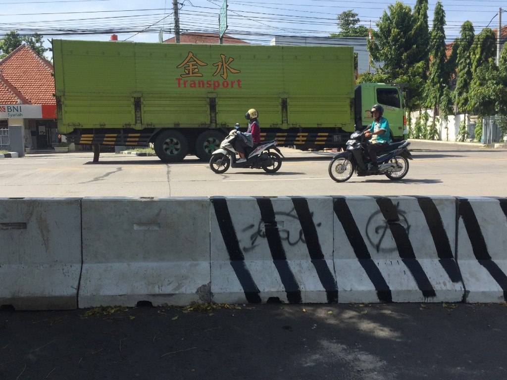 Penutupan jalan