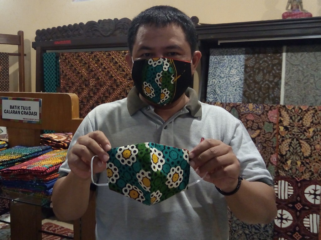 masker batik kulon progo