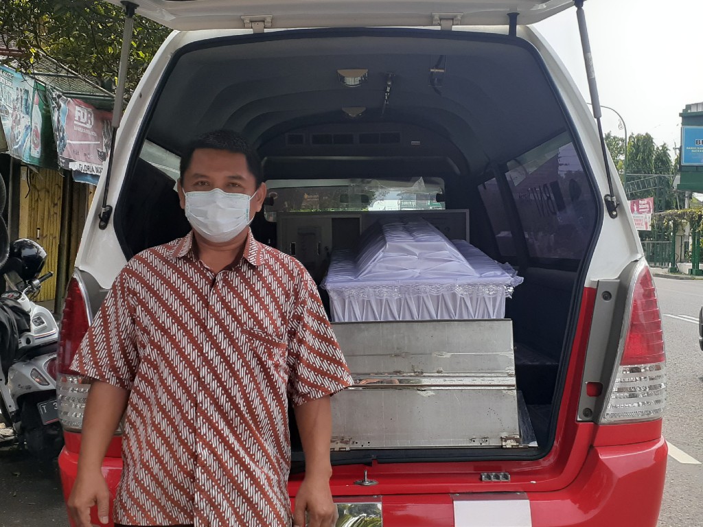 driver ambulans jenazah di Yogyakarta