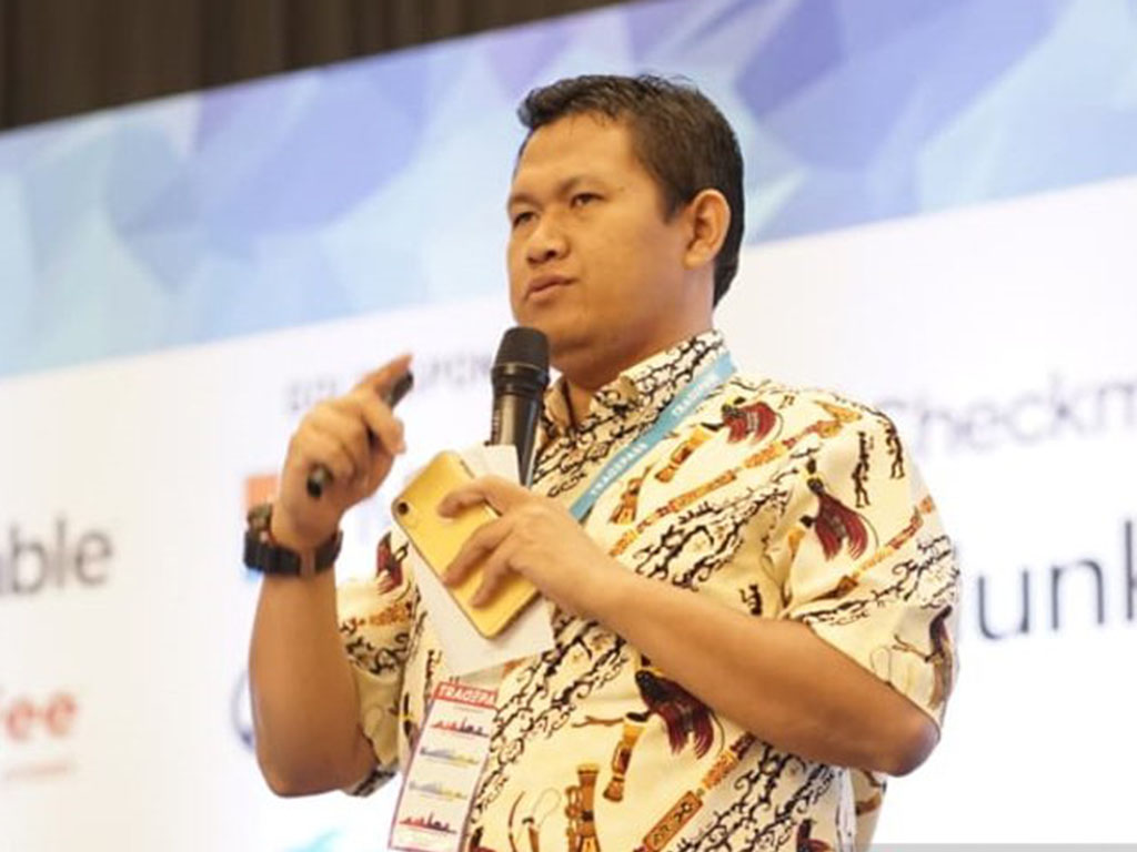 Dr. Pratama Persadha