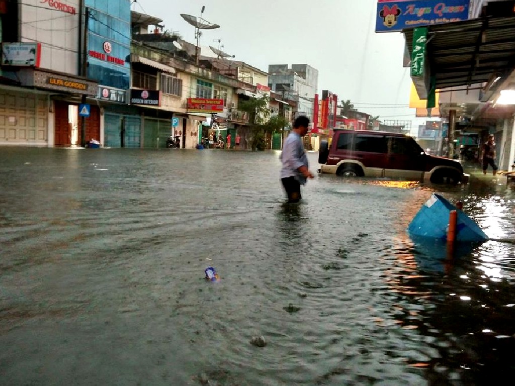 Kota Banda Aceh Mulai Dikepung Banjir | Tagar