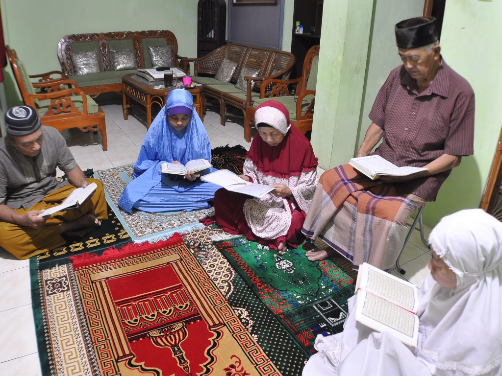 Salat Tarawih di Rumah`