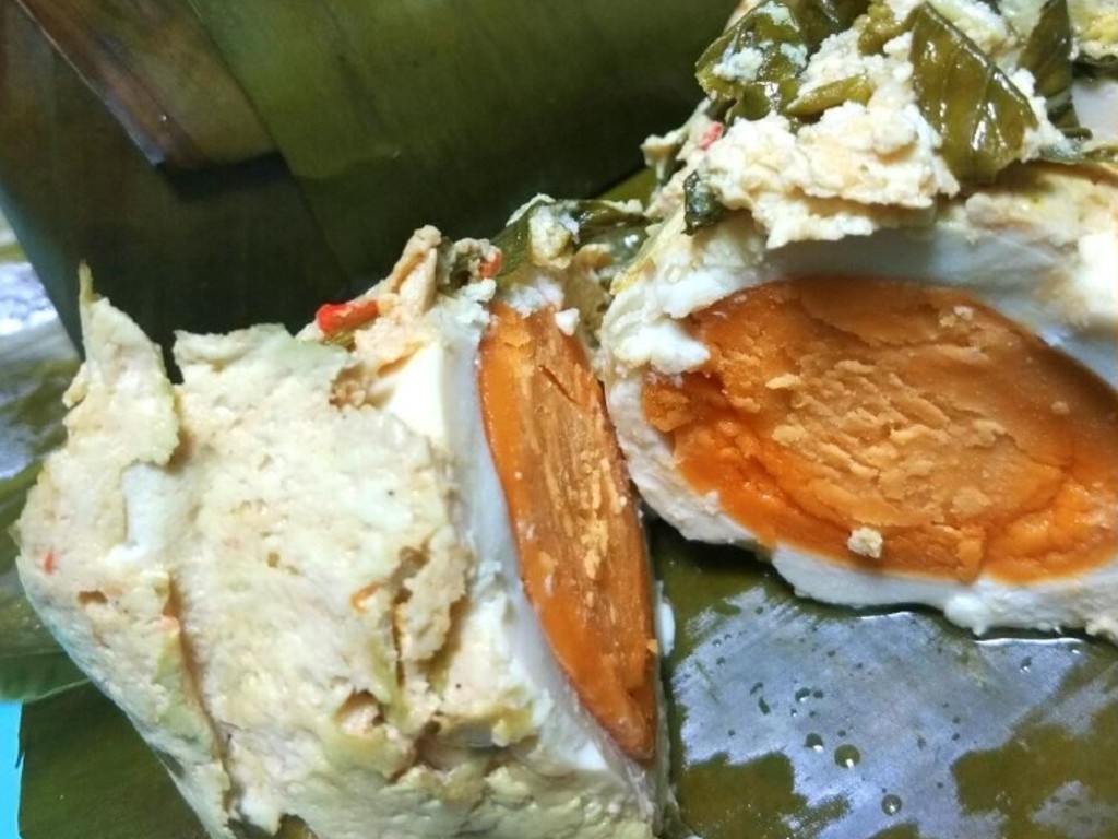 Pepes Tahu Telur Asin