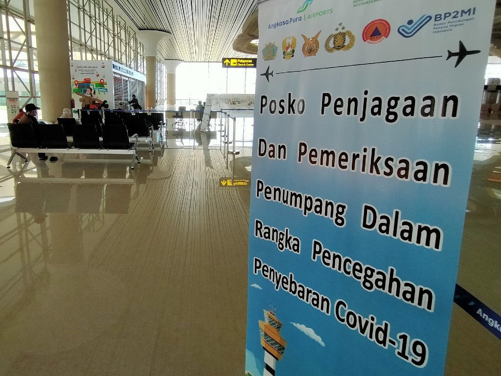 Pemeriksaan penumpang di Bandara YIA Kulon Progo