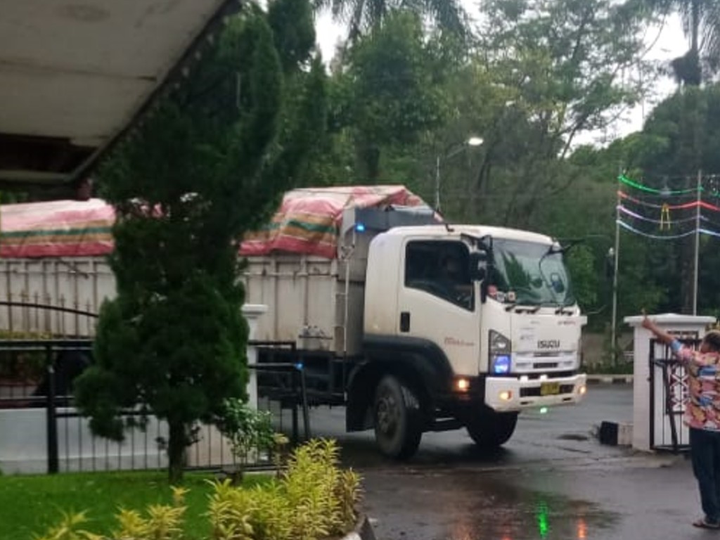 Truk Sembako di Siantar