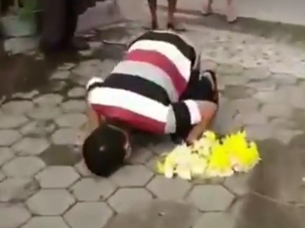 sujud syukur pasien Corona