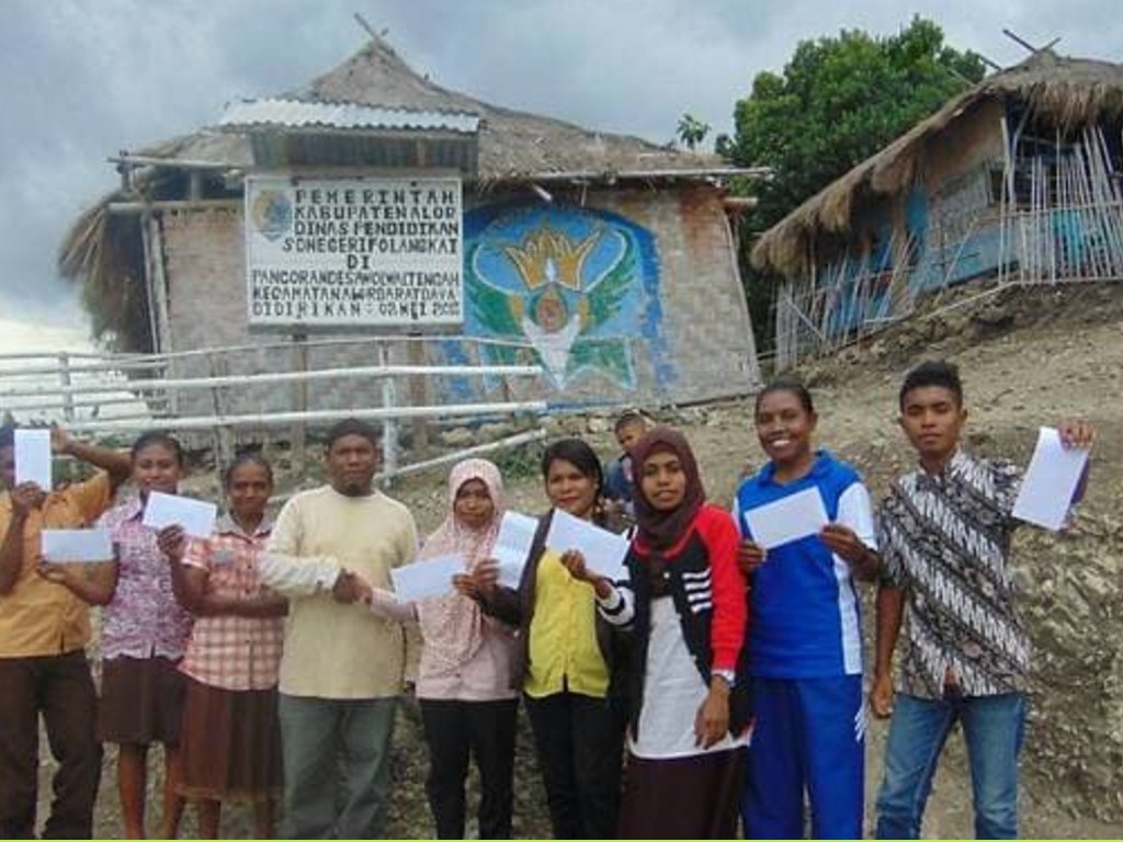 Guru di sekolah dasar umum Folangkai