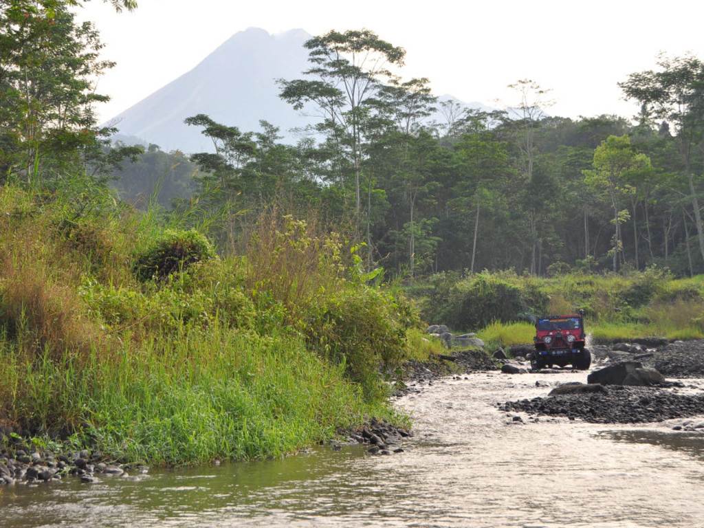 Wisata Kali Kuning