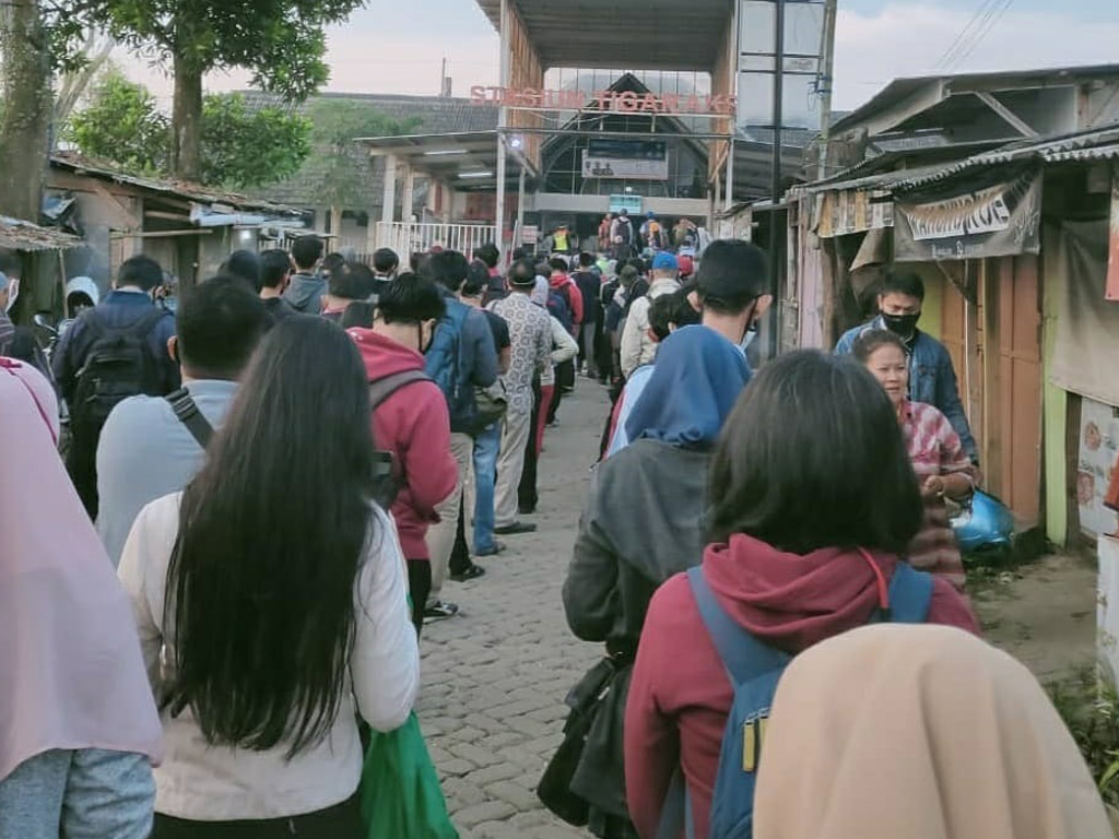 Stasiun Tigaraksa