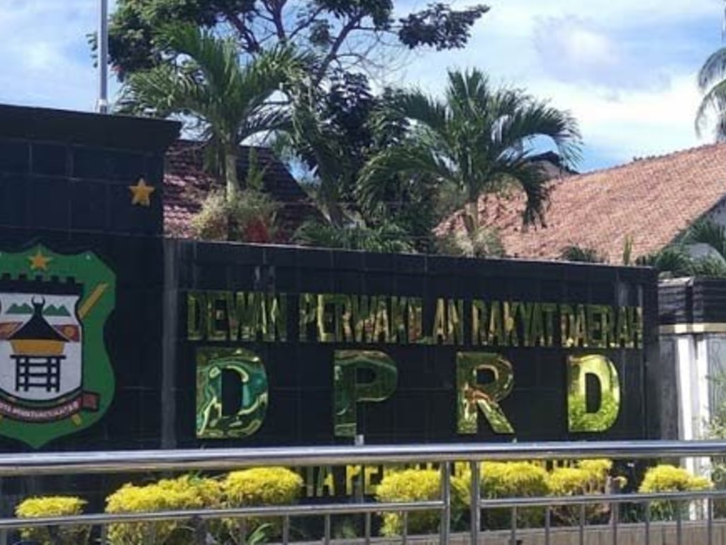 DPRD Siantar