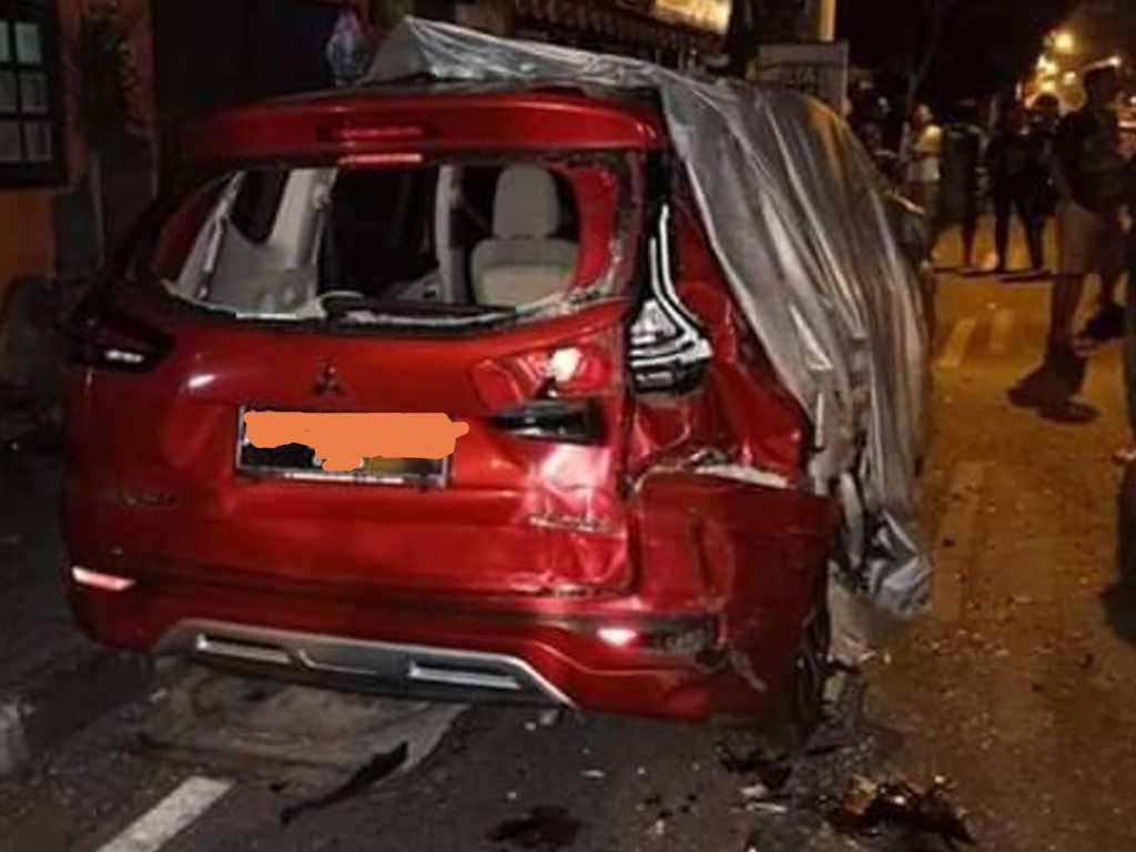 Mobil parkir ditabrak di Jogja