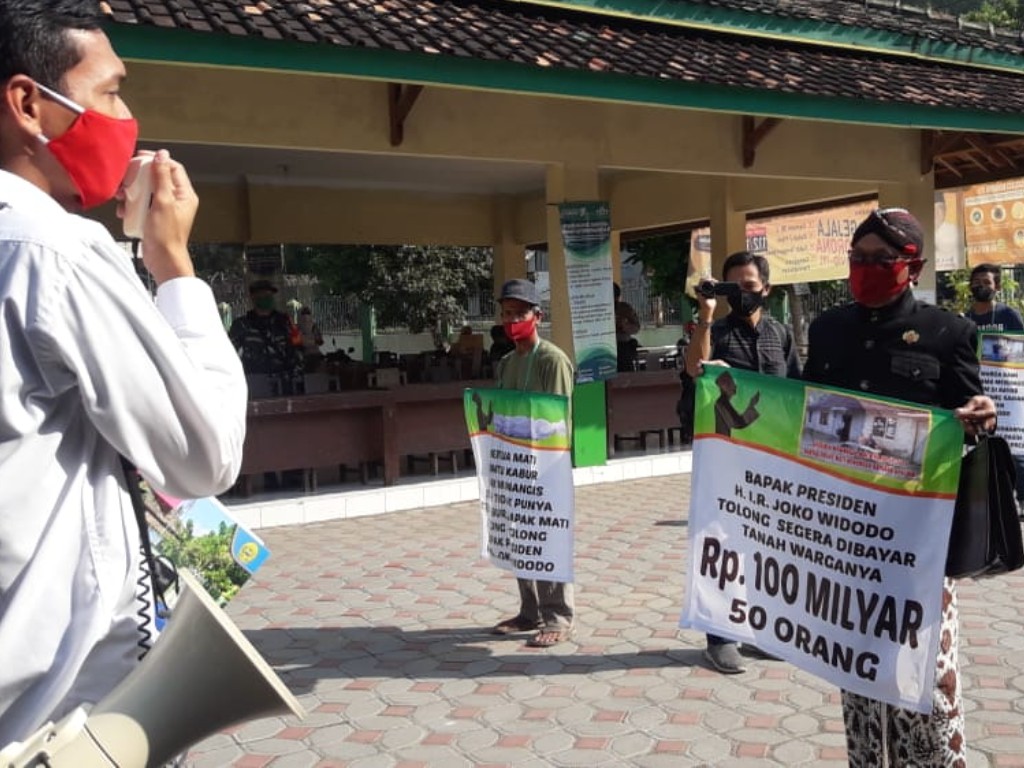 Demo warga Bantul ke UIN Suka