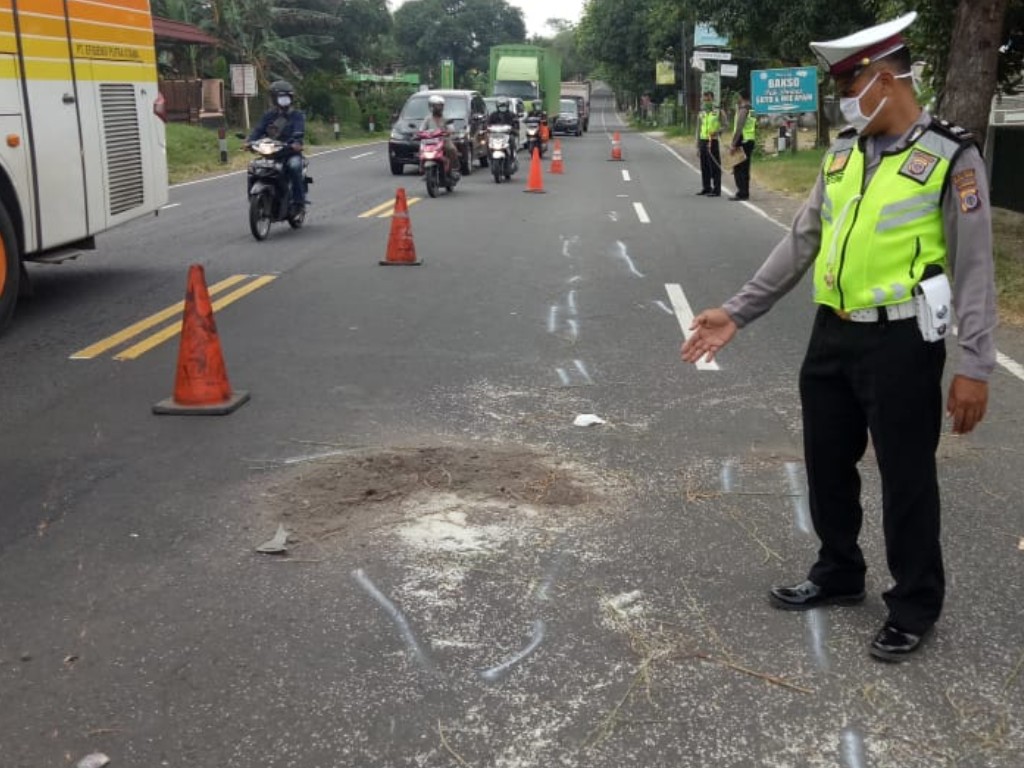 Kecelakaan di Sentolo Kulon Progo