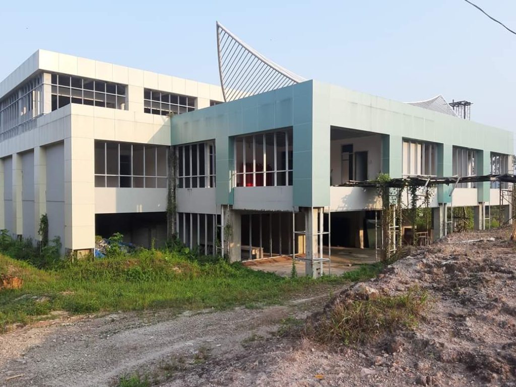 Gedung RSUD M Zein