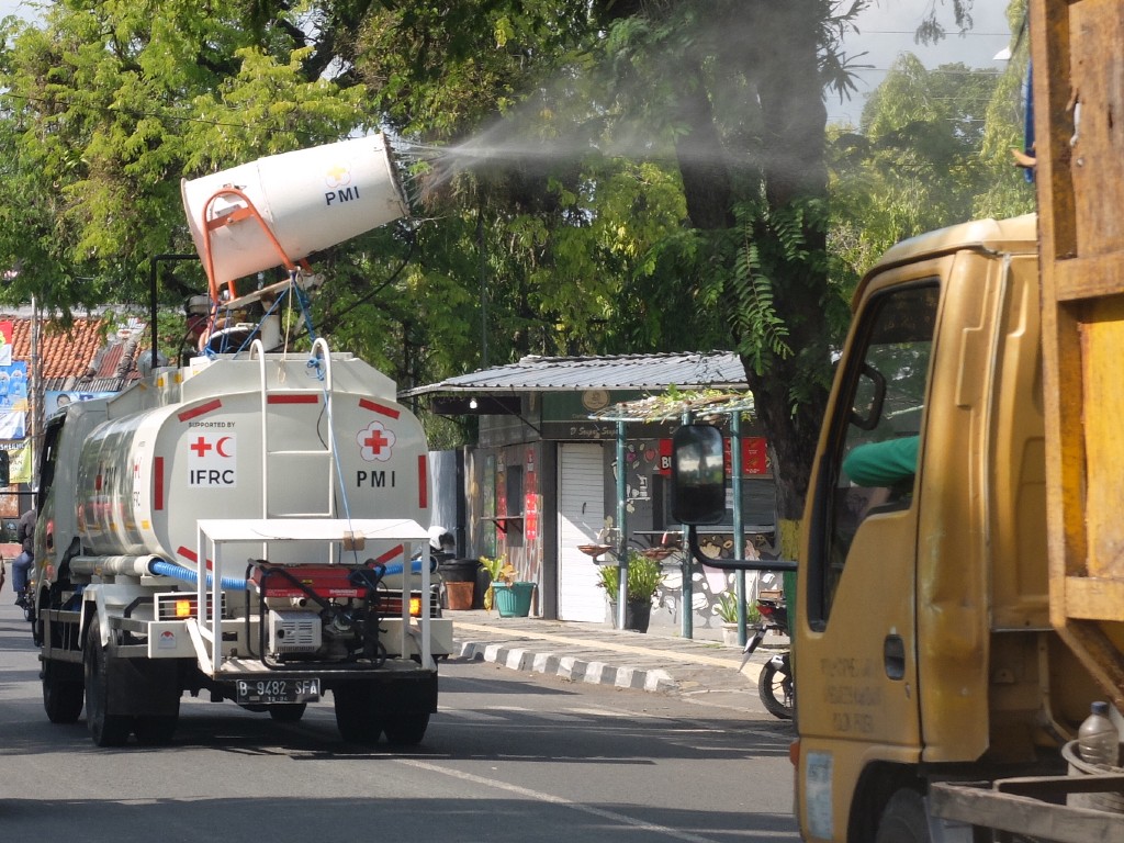 Penyemprotan Disinfektan di Kulon Progo