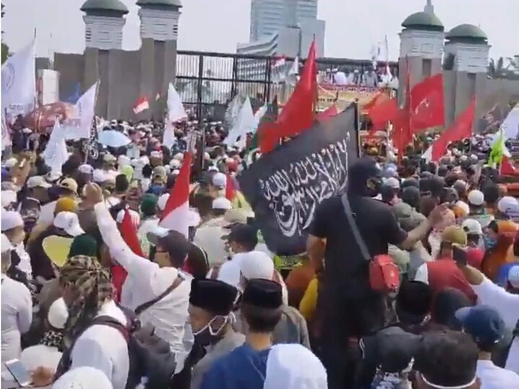 Tangkapan layar demo FPI dan PA 212