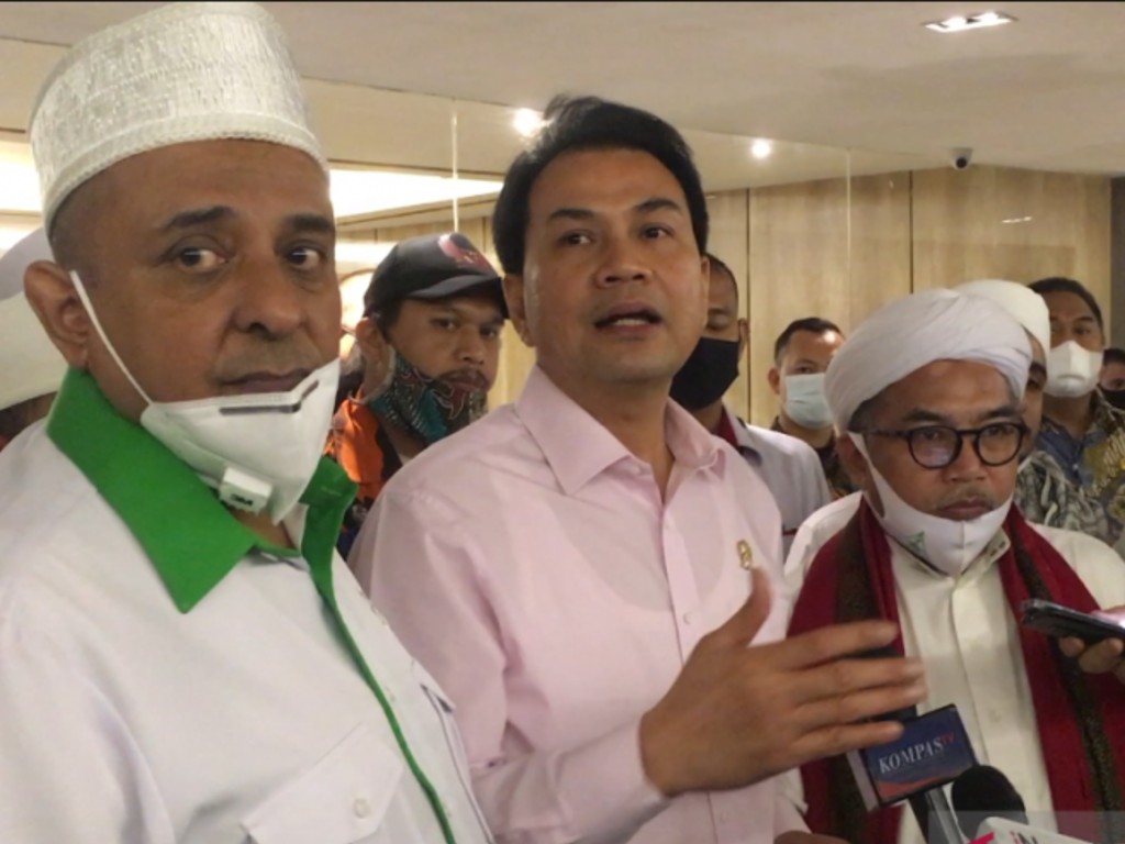 FPI dan DPR