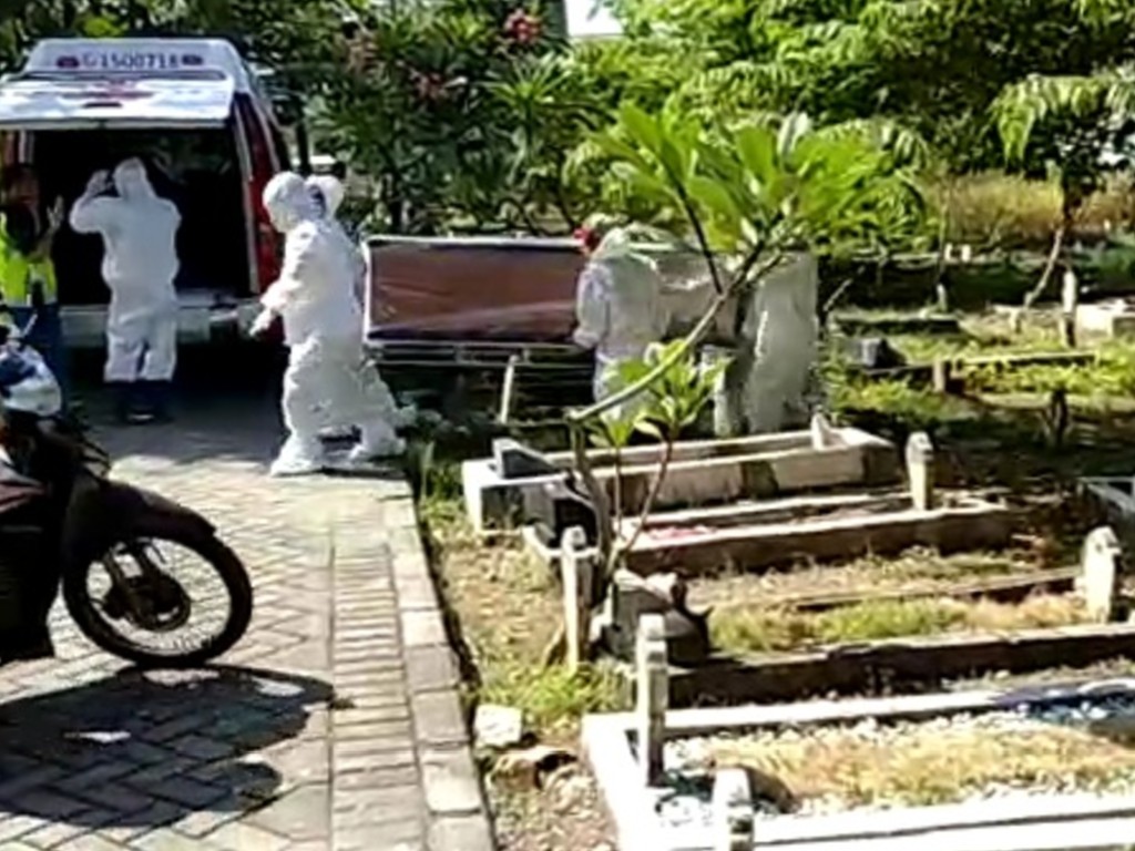 jenazah tertukar surabaya