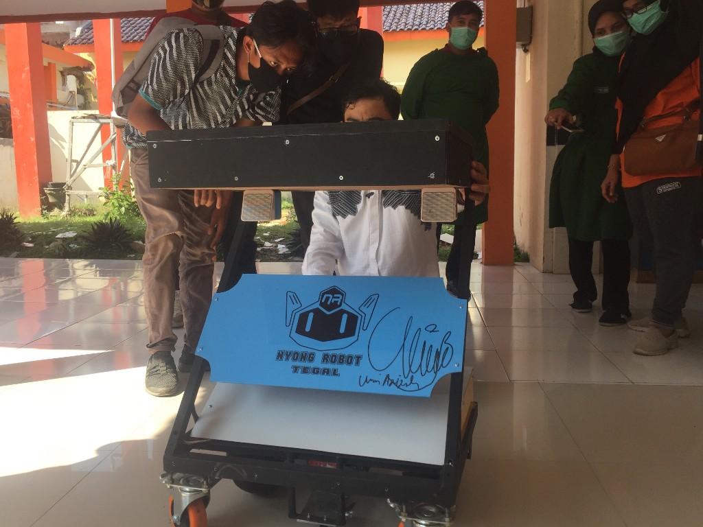 Robot Tegal