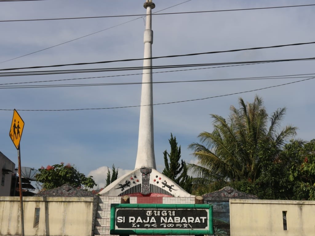 Tugu Hutabarat