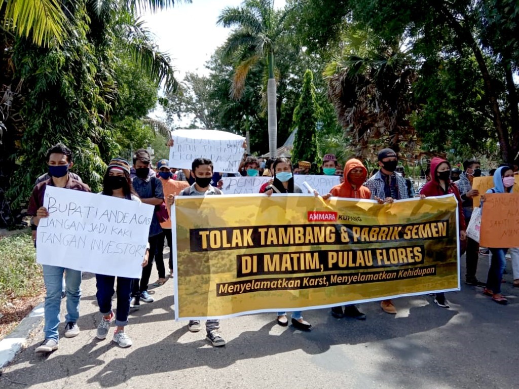 Demo Mahasiswa di Kupang