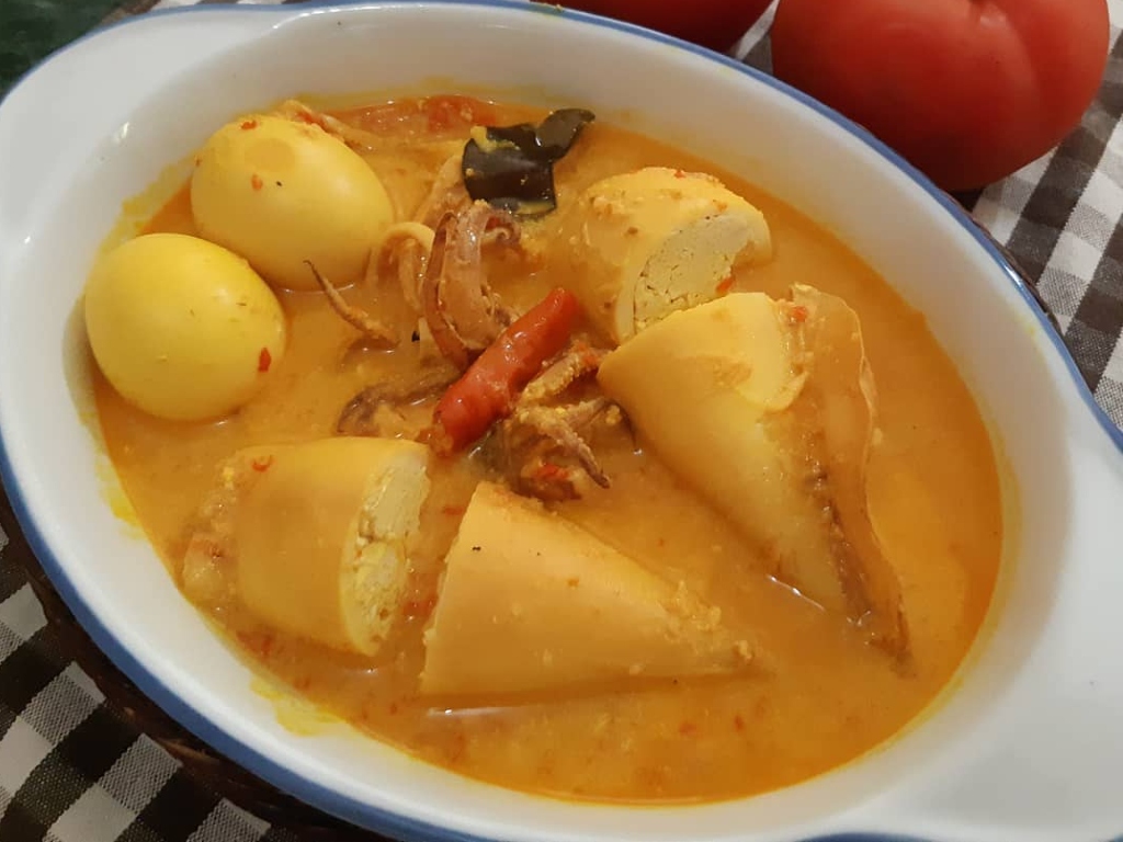 Resep Praktis Gulai Cumi Isi Tahu Telur Lezat | Tagar