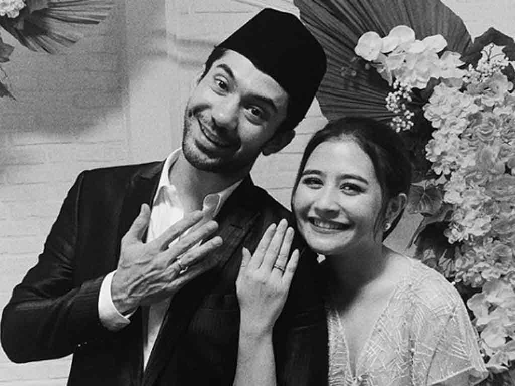 Prilly Latuconsina - Reza Rahadian