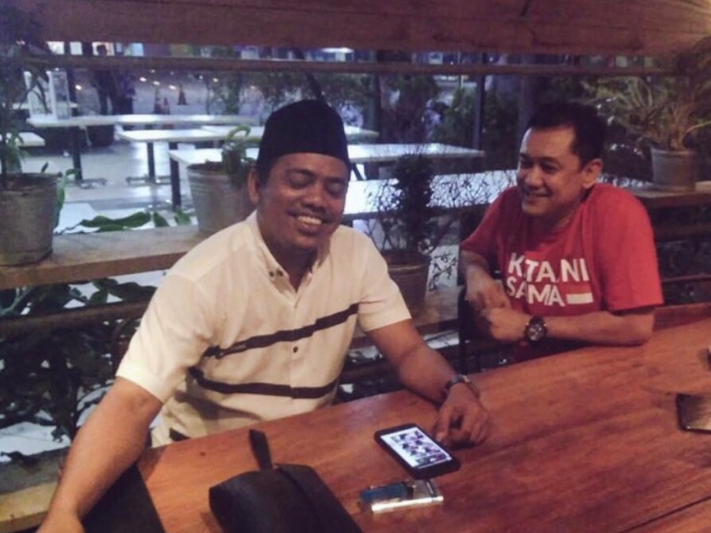 Muannas Alaidid Denny Siregar