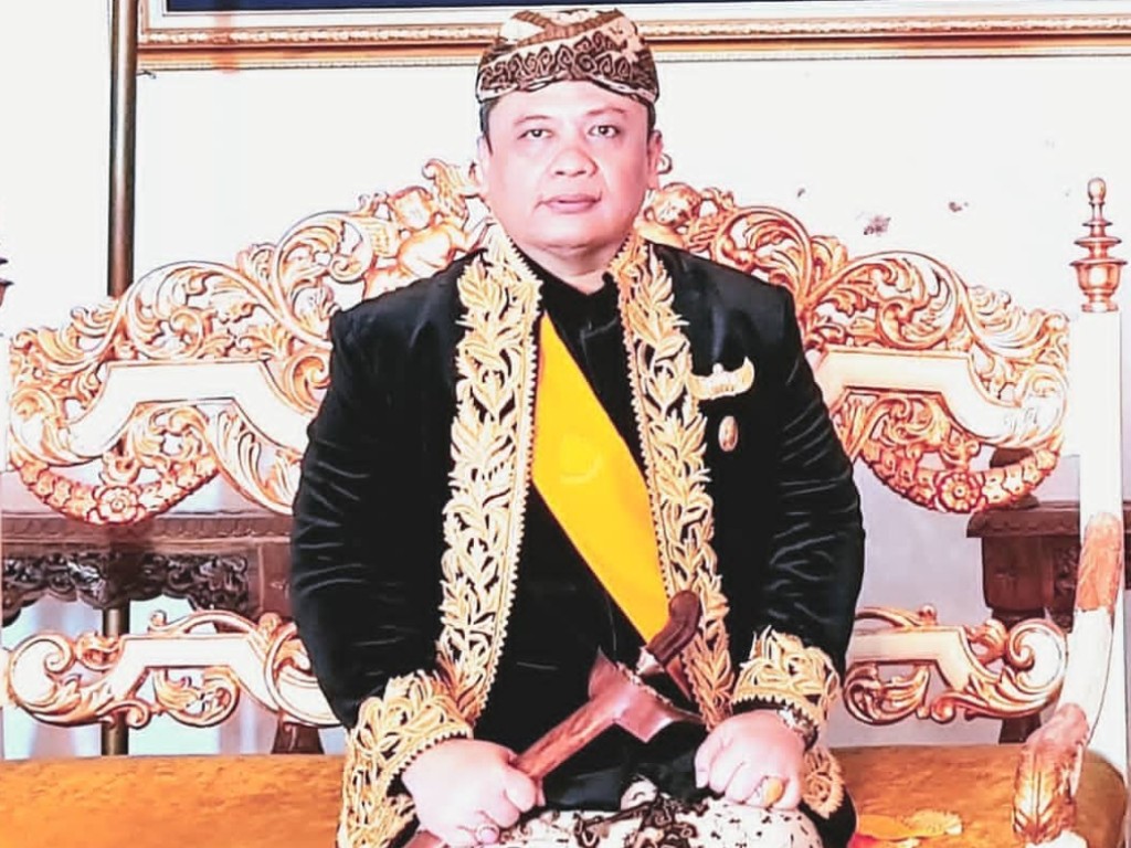 Sultan Kasepuhan Cirebon, Sultan Sepuh XIV PRA Arief Natadiningrat