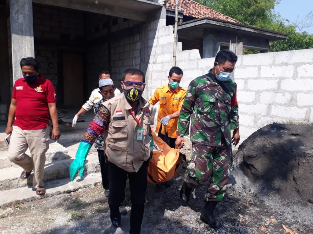 Mayat tanpa identitas kudus