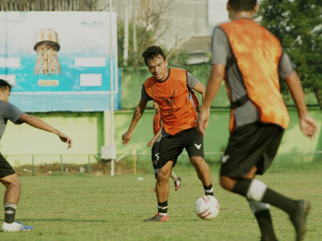 Ferdinand Sinaga latihan