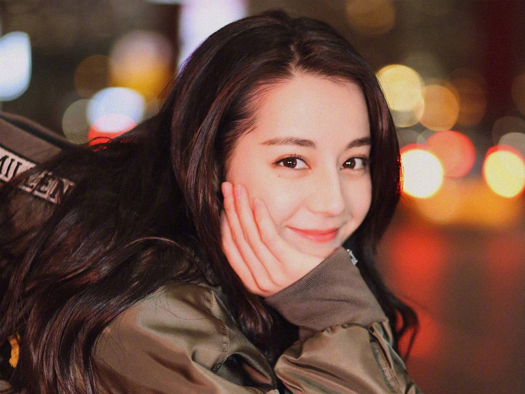 Foto: Dilraba Dilmurat, Aktris Cantik Idola Baru di Cina | Tagar