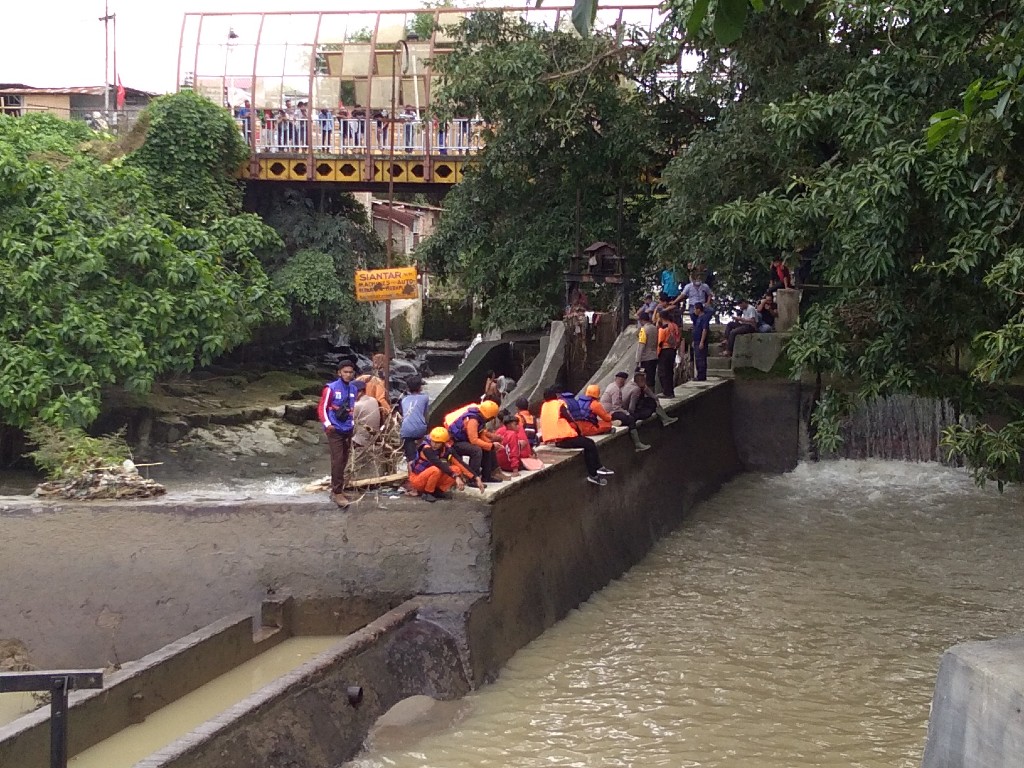 Pencarian Bocah Hanyut di Siantar