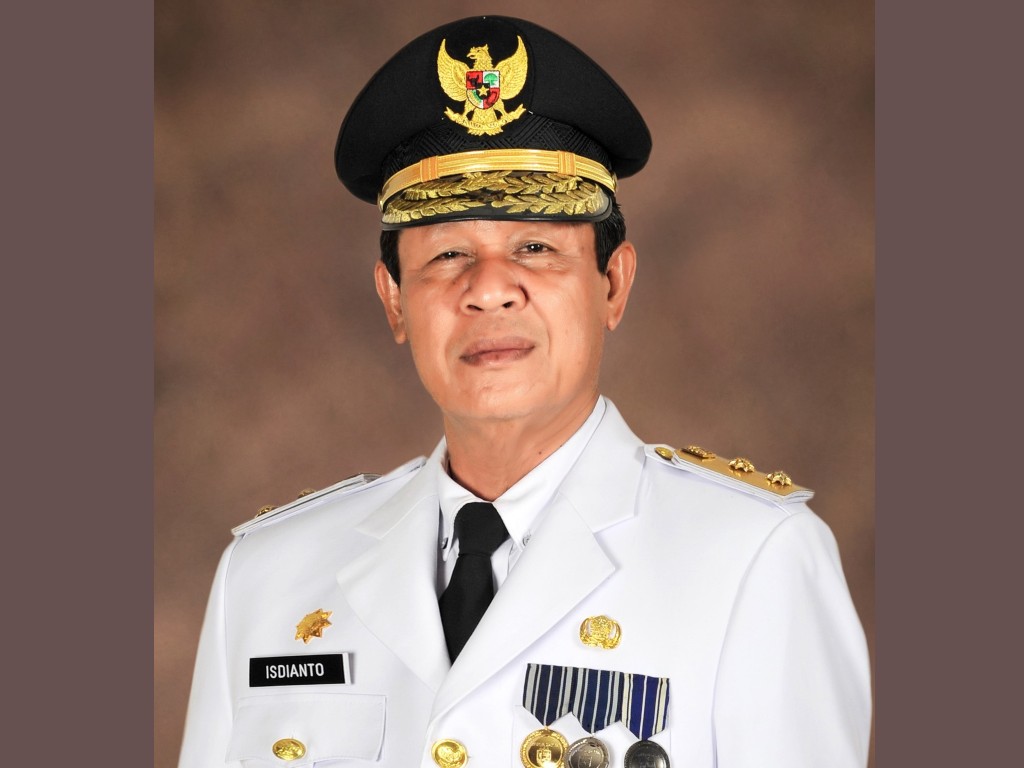 Gubernur Kepri Isdianto