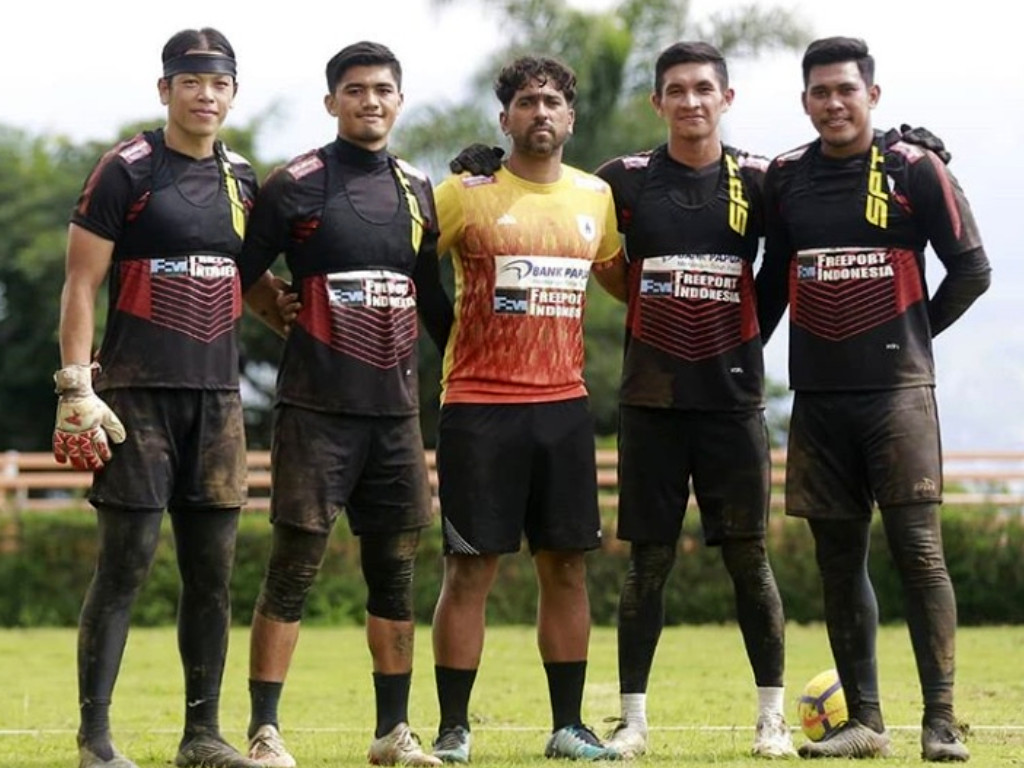 Kiper Persipura