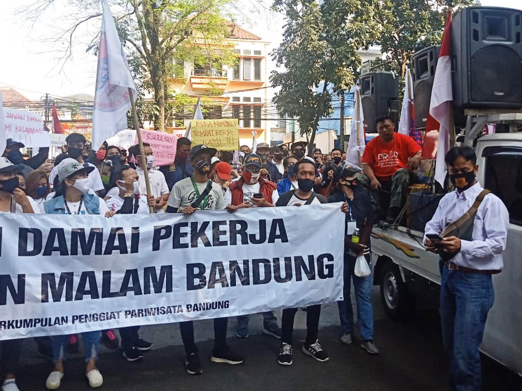 Demo P3B Bandung