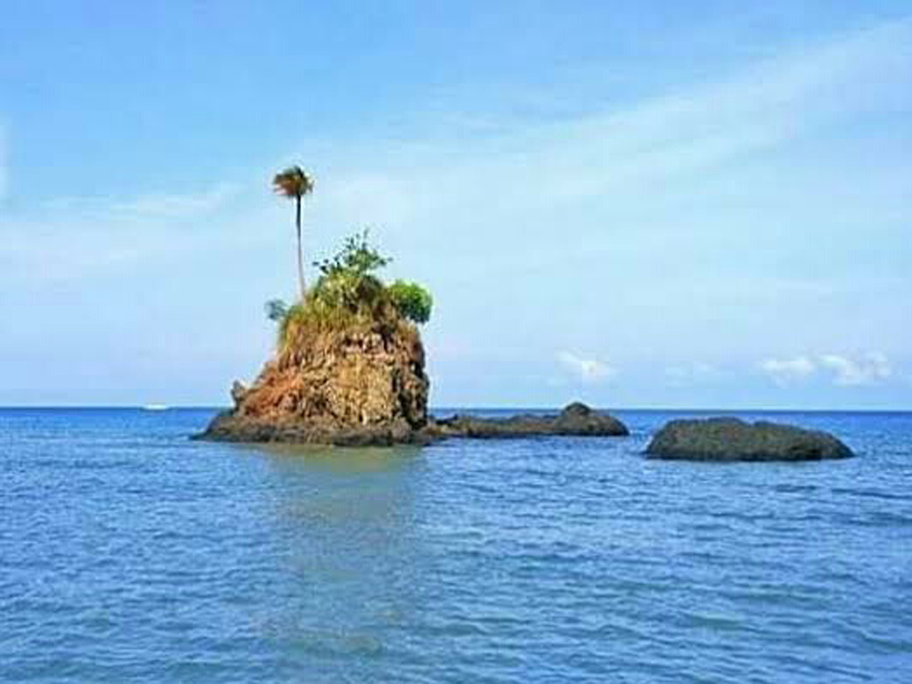 Pantai Tanjung Losa Mamuju