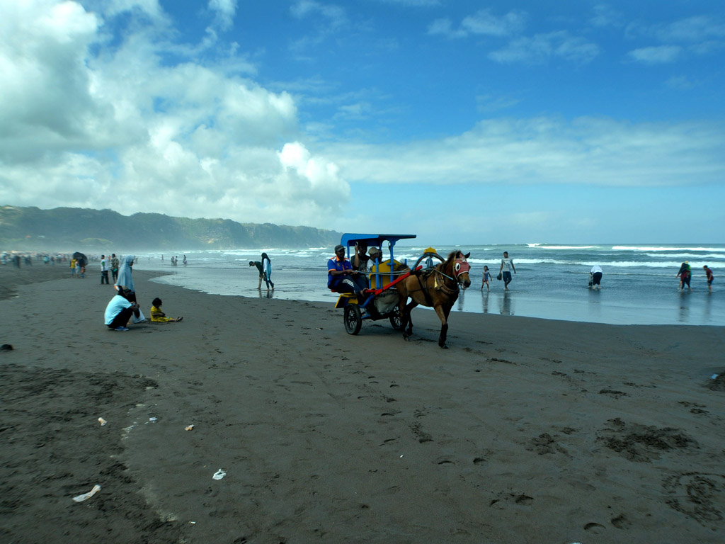 Pantai Parangkusumo Yogyakarta