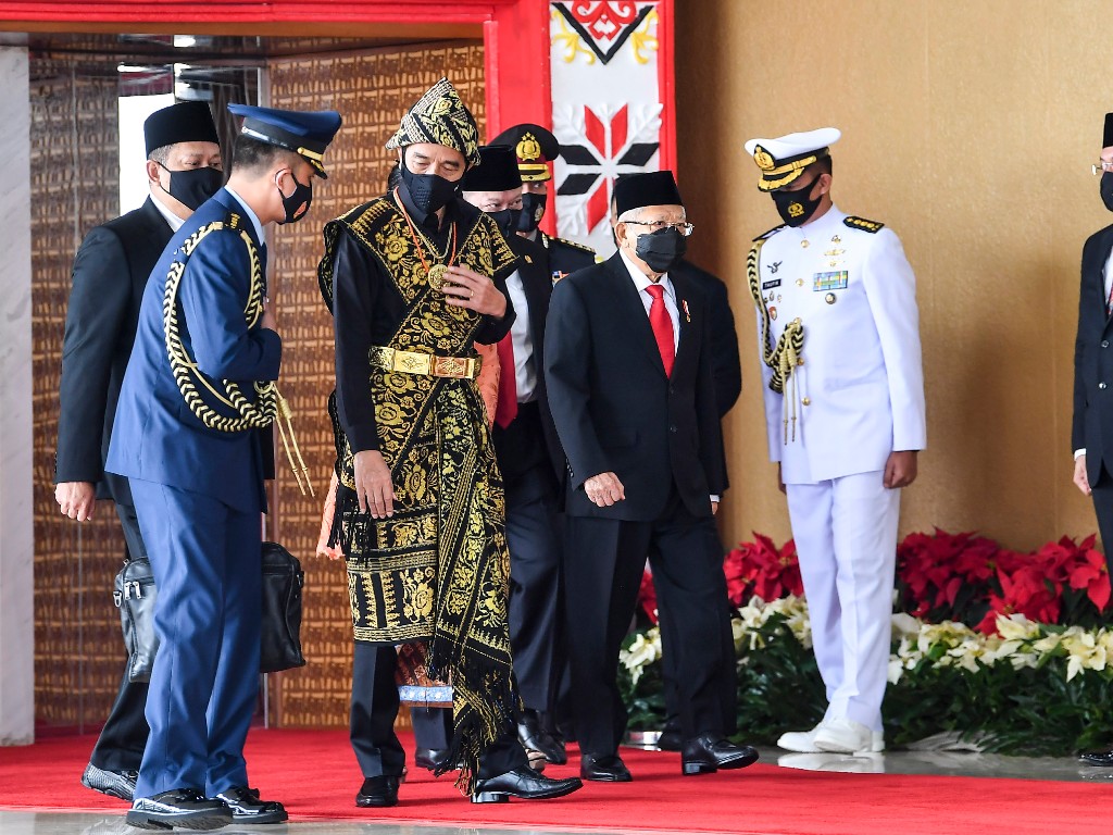 Jokowi Baju NTT