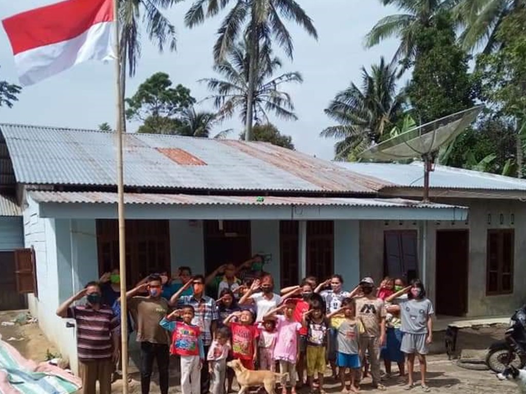 Hormat Bendera di Dairi