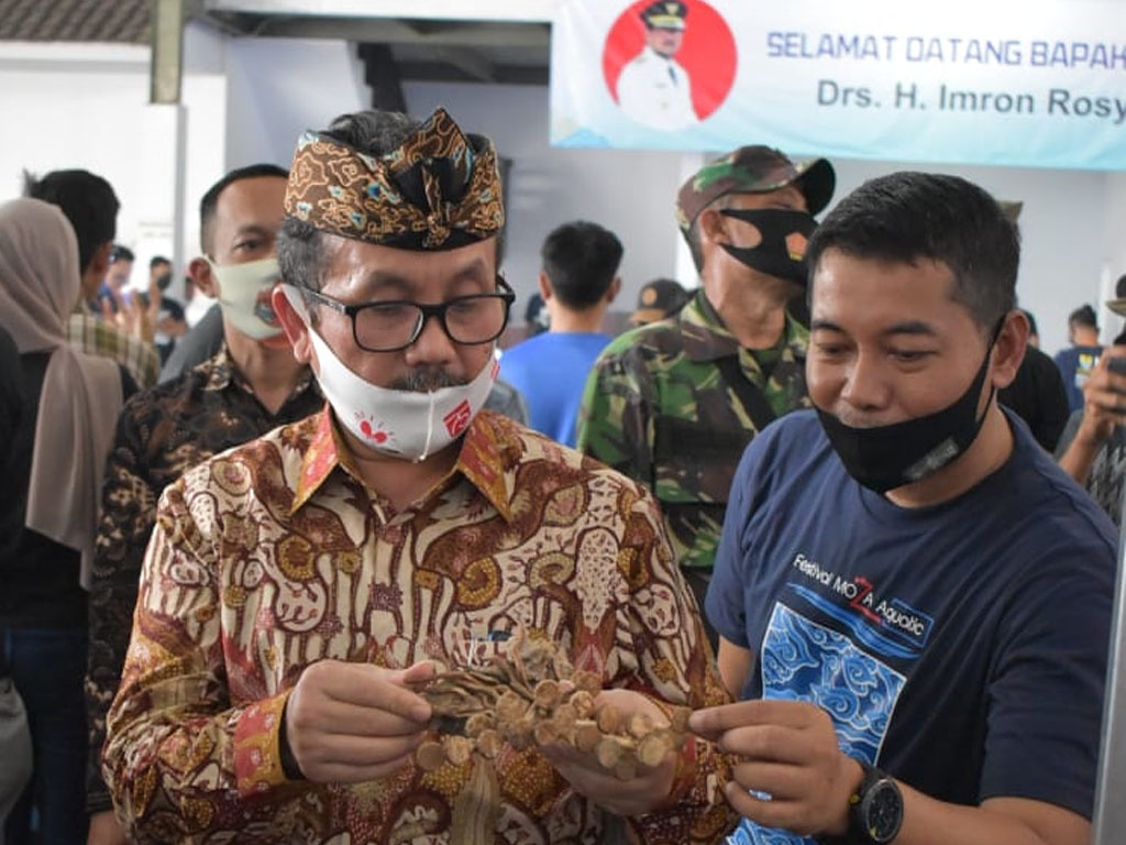 bupati cirebon buka sekolah