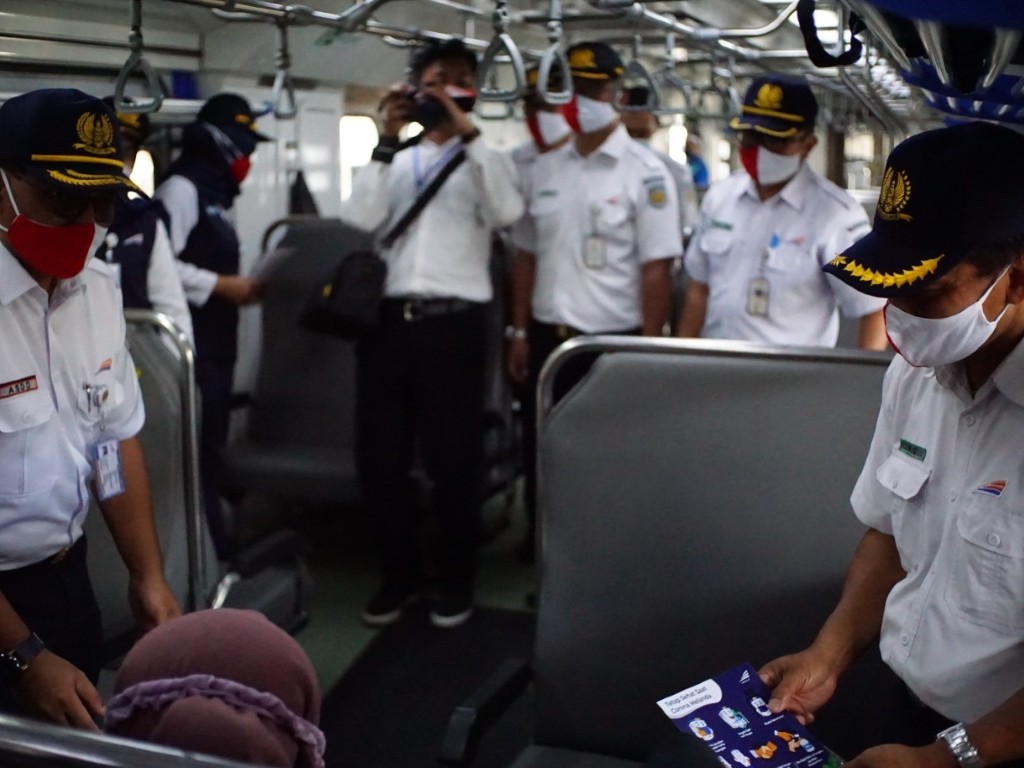 Masker KA Prameks Yogyakarta