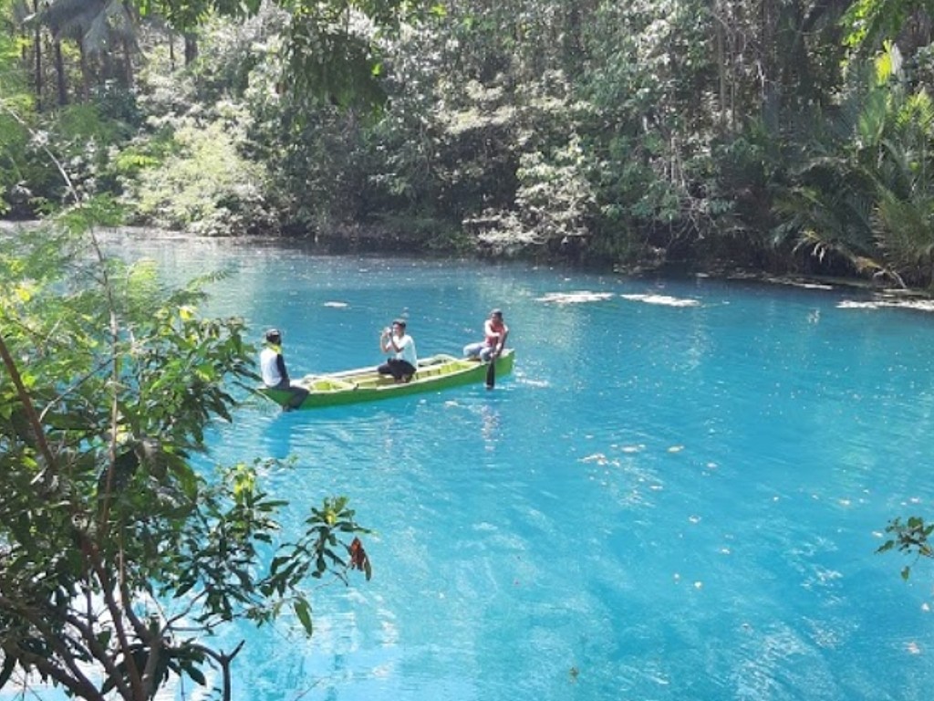 Telaga Biru Ere Manerang  di Bulukumba